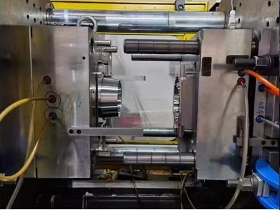 injection molding injection molding